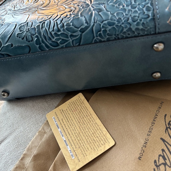 Blue (mirage) Patricia Nash large crossbody with handles - Picture 4 of 4